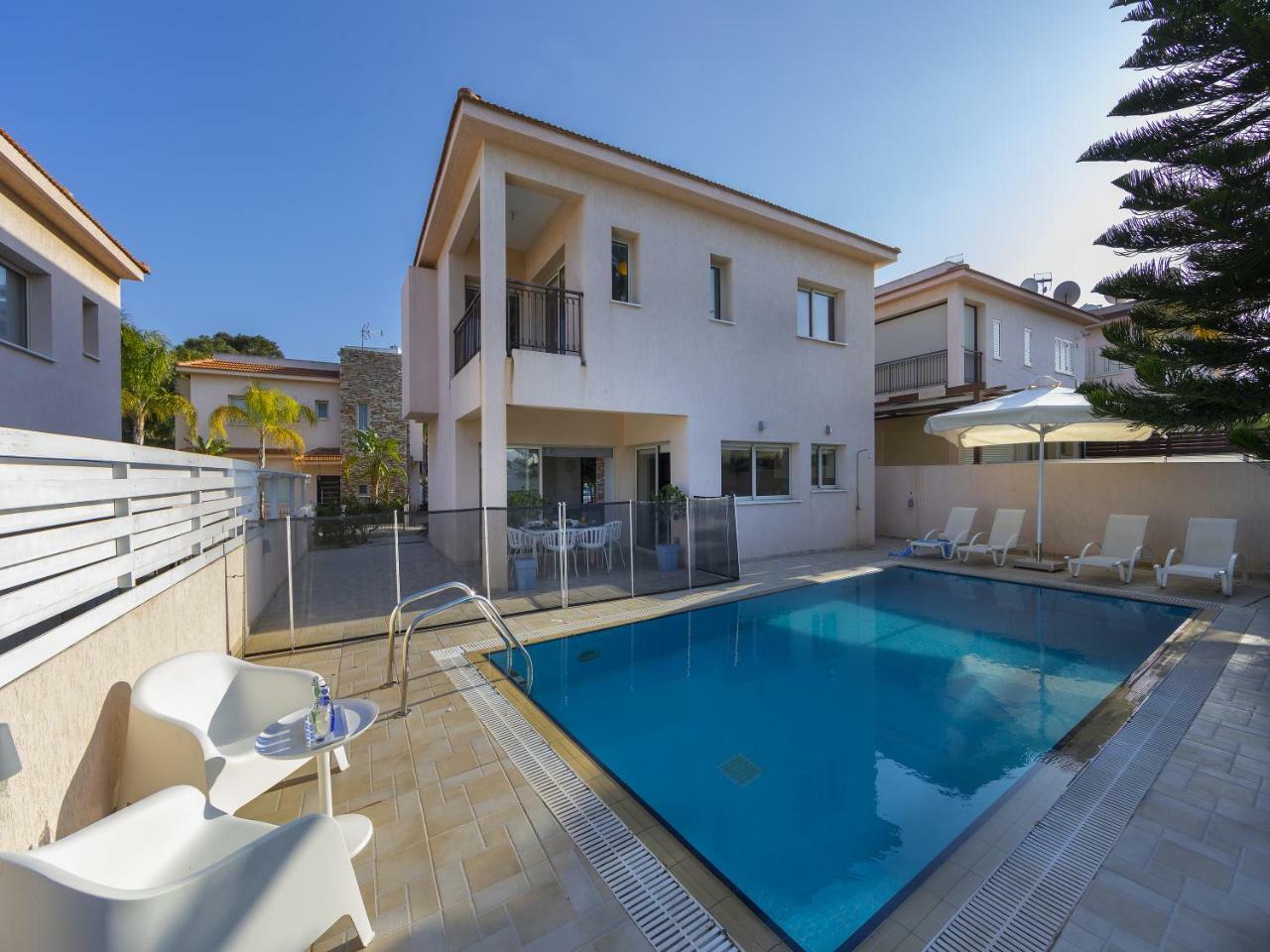 Villa Michelle 2 Protaras Exterior photo